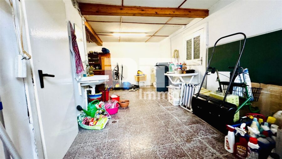 (R)eserviert!Zwei Doppelhaushälften zum Paketpreis mit Nebengebäude und Innenhof - Nebengebäude Raum 1
